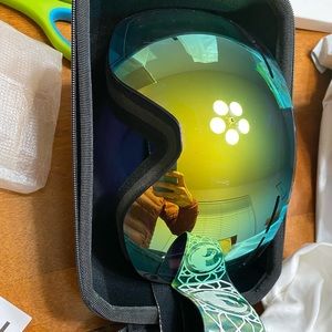 *SOLD* DRAGON X1S SKI SNOWBOARD GOGGLES